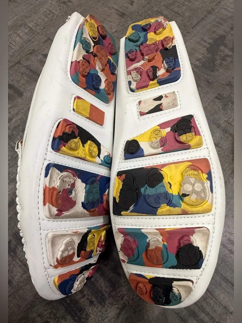 /VINTAGE/Fashions White Leather Slip-On Oxfords with Multicolor Accents